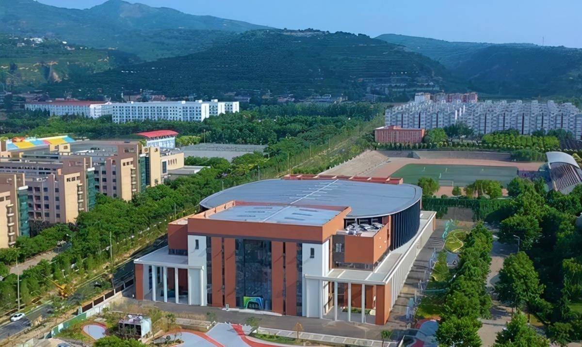 西安工业大学图片